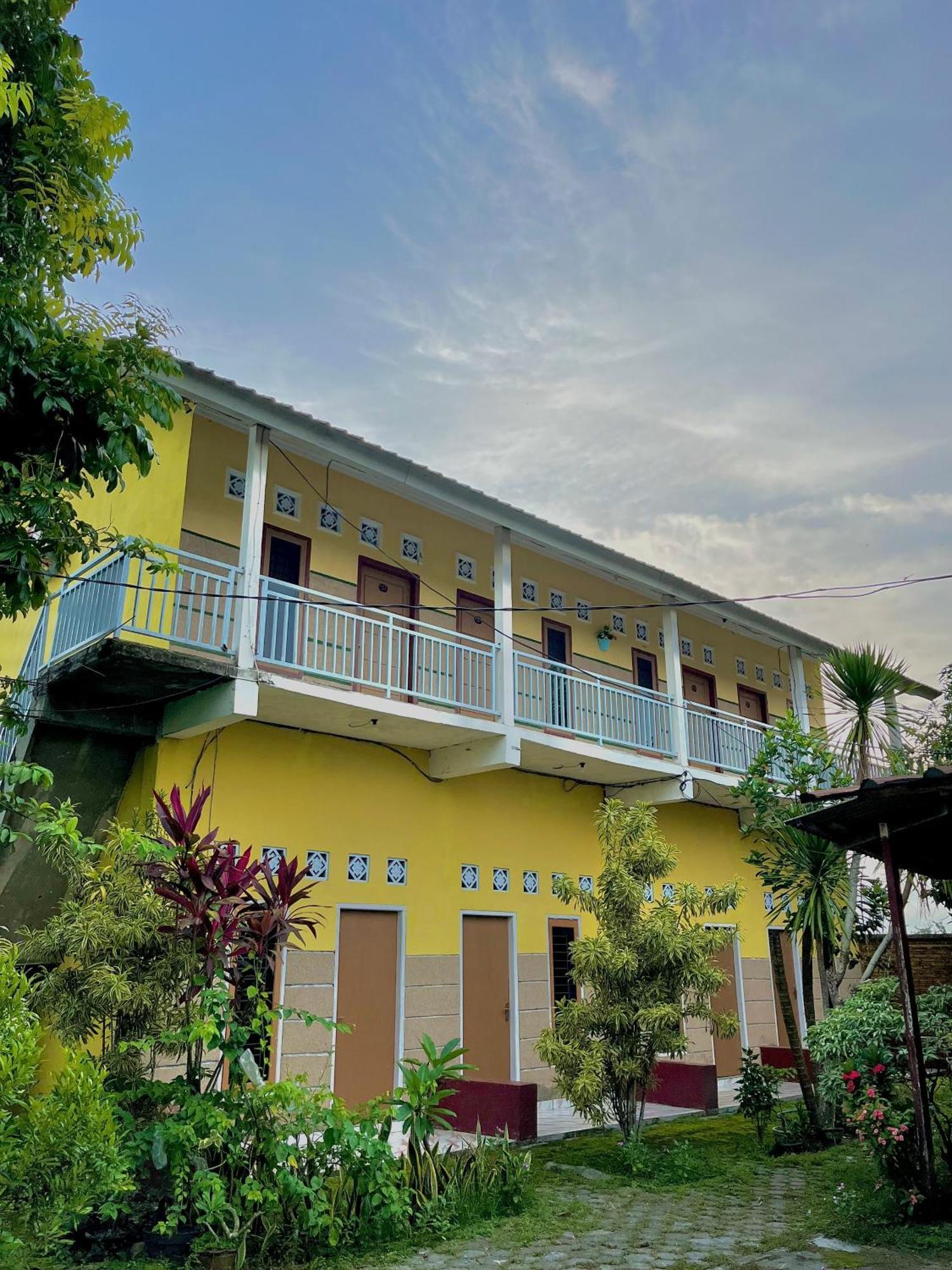 Alan'S Homestay Kuripan  Ngoại thất bức ảnh